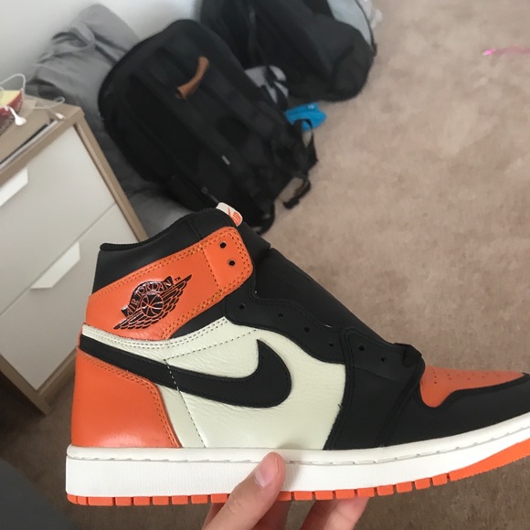 Size 9 vnds shattered backboards - Picture 8 of 10